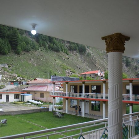 Hotel Pine Hills, Naran Zewnętrze zdjęcie