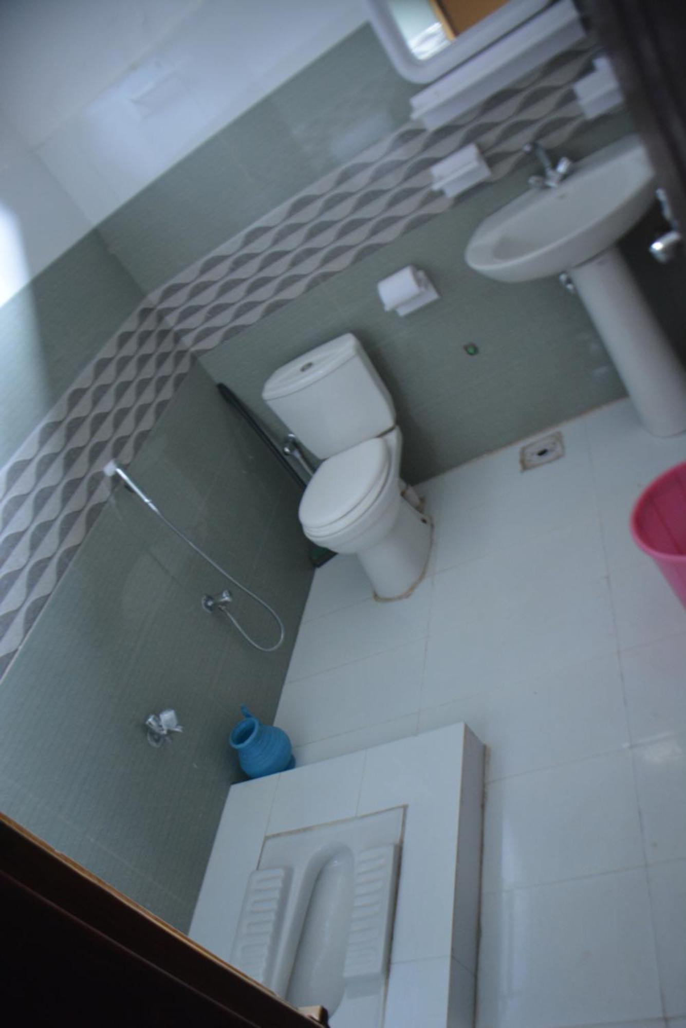 Hotel Pine Hills, Naran Zewnętrze zdjęcie