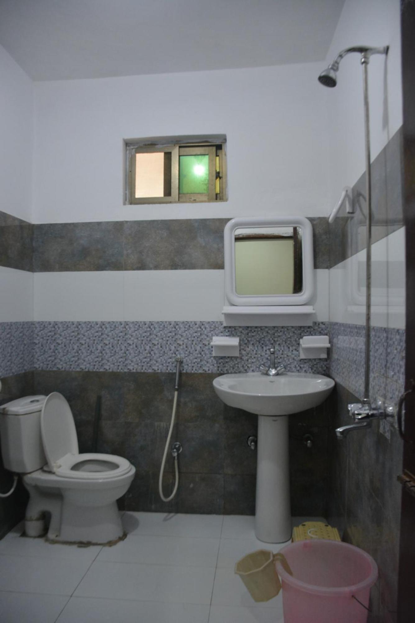Hotel Pine Hills, Naran Zewnętrze zdjęcie