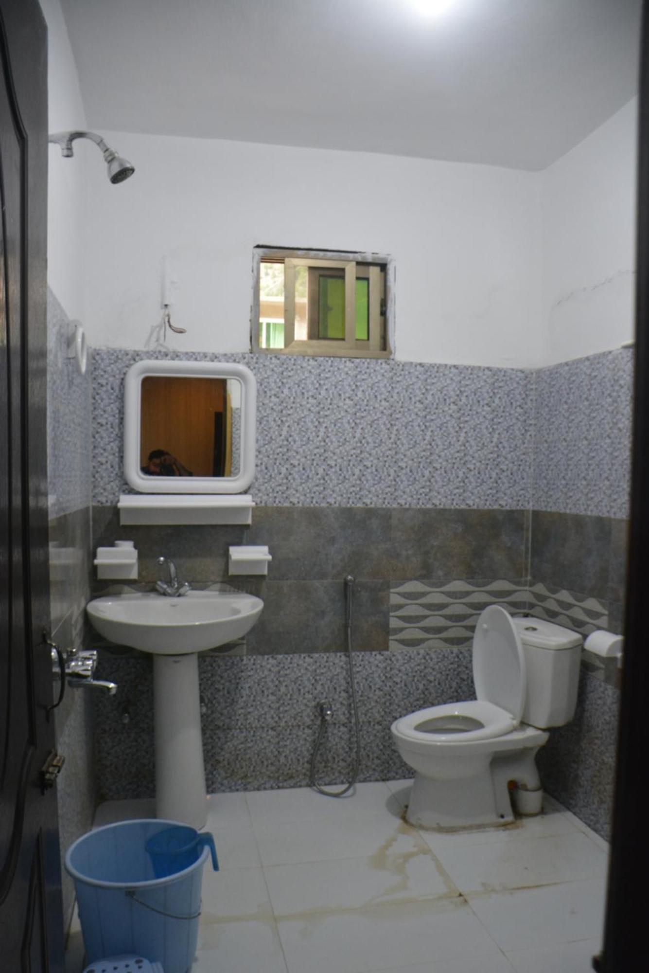 Hotel Pine Hills, Naran Zewnętrze zdjęcie