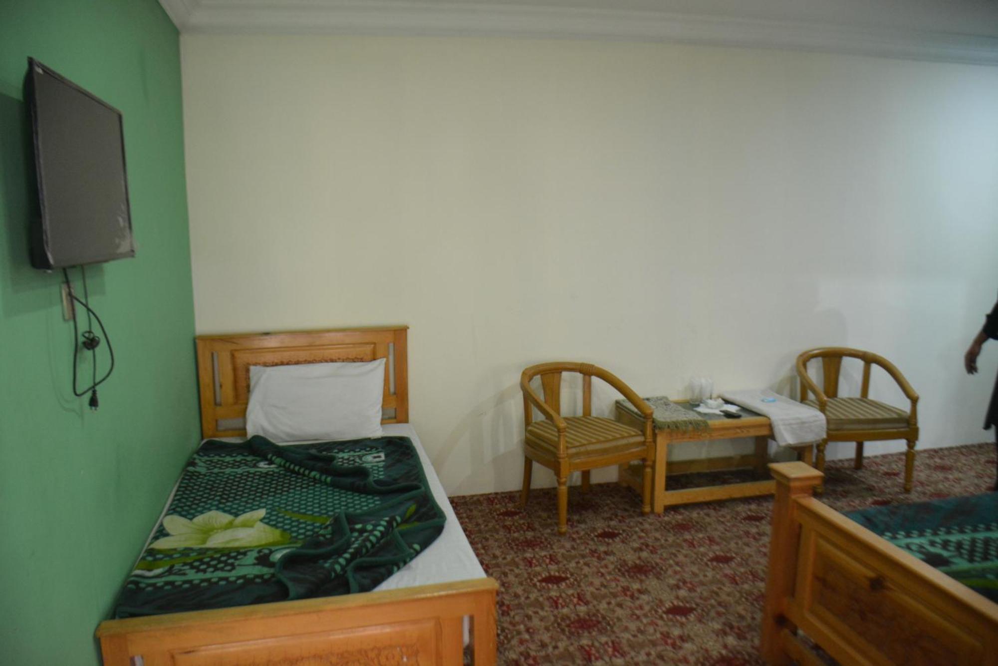 Hotel Pine Hills, Naran Zewnętrze zdjęcie