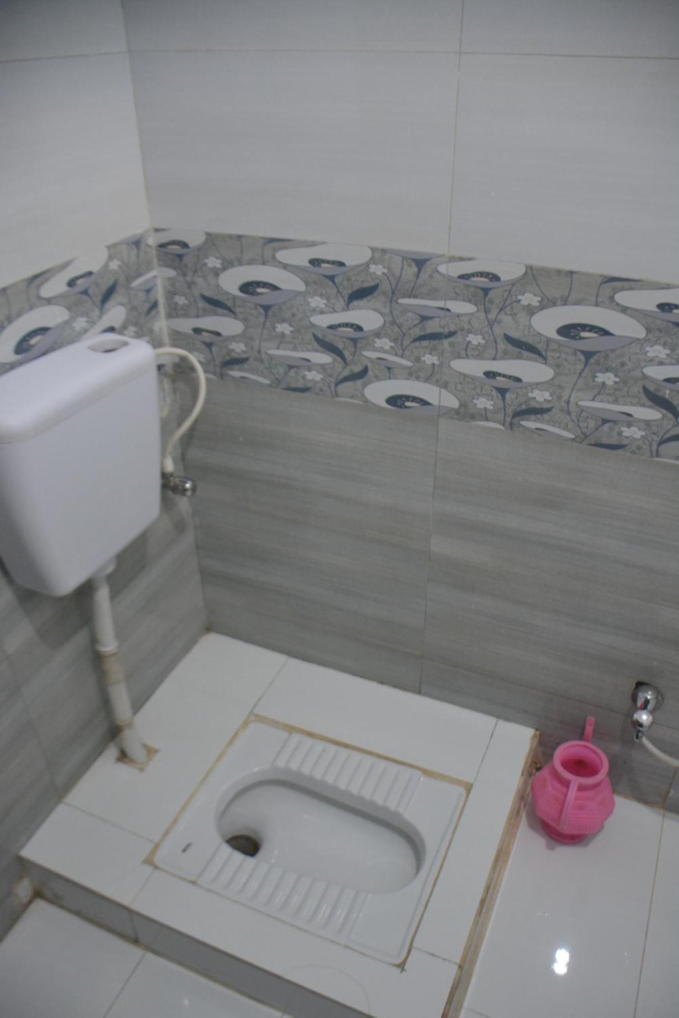 Hotel Pine Hills, Naran Zewnętrze zdjęcie